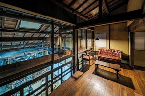 Traditional House, 2 Bedrooms, Non Smoking, Kitchen | Living area