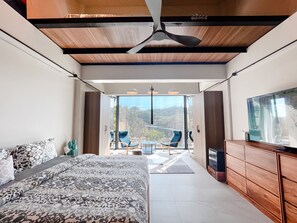 3 bedrooms, in-room safe, iron/ironing board, free WiFi - Karuna Shophouse near Nai Harn Beach (Rawai)