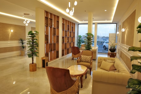 Lobby. alzuwain hotil