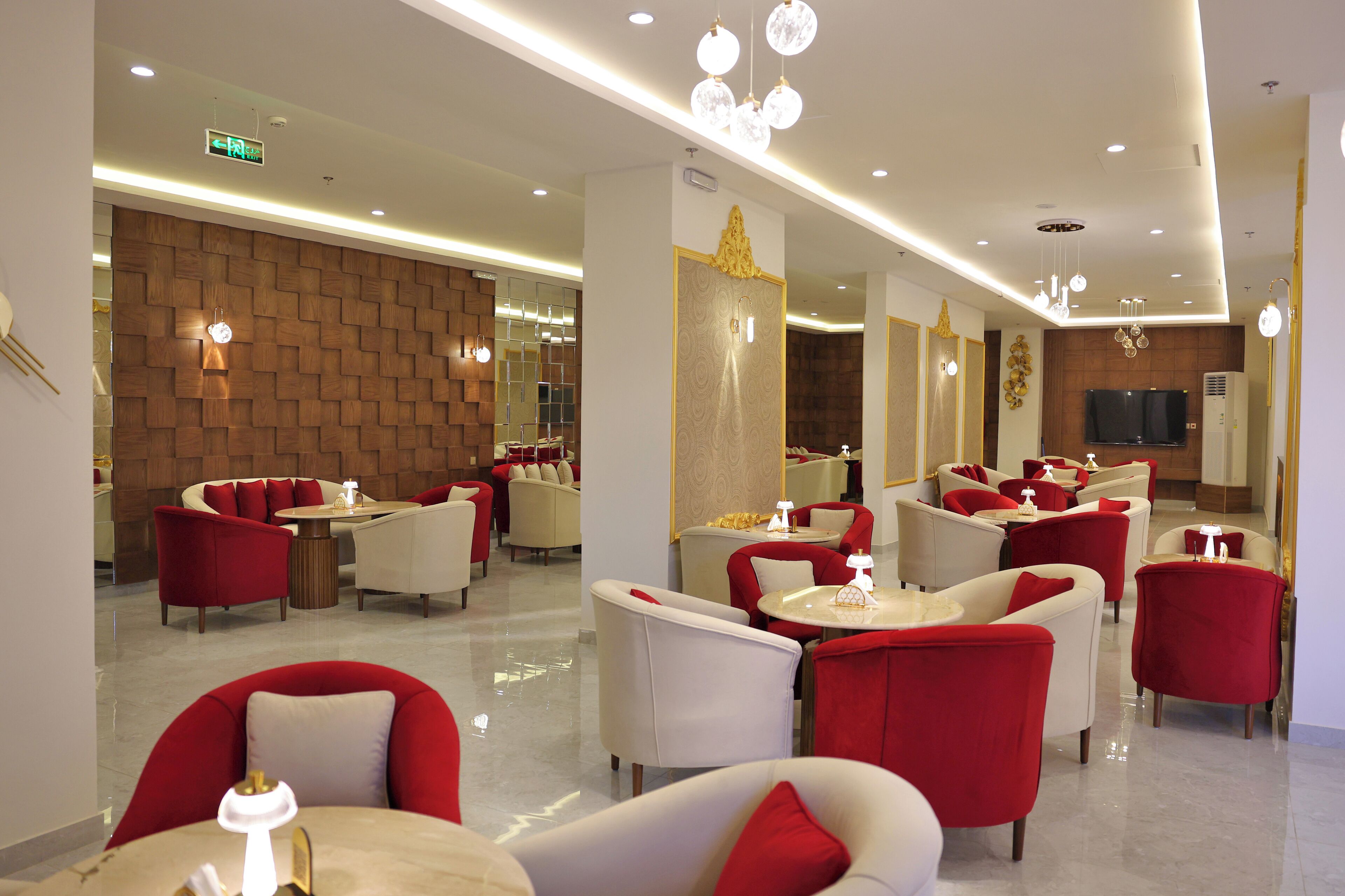 每日供應當地菜式早餐 (費用另計)