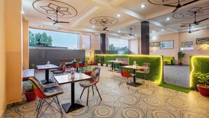Dining - Treebo Ramayan Suites Ayodhya (Faizabad)