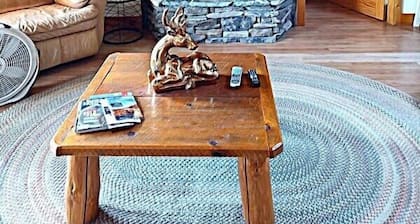 S-13 Slopeside Solitude 4 BR / 4 1/2 BA house with gameroom