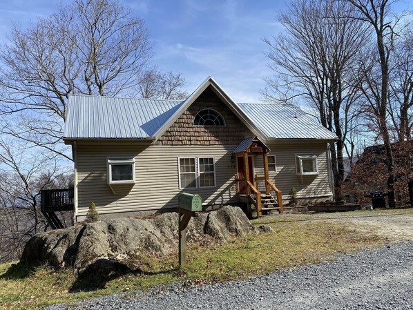 المنشأة من الخارج