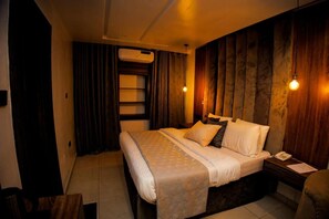 Economy Room, Balcony, City View | Desk, laptop workspace, free WiFi - Blue Island Hotel And Suites (Enugu)
