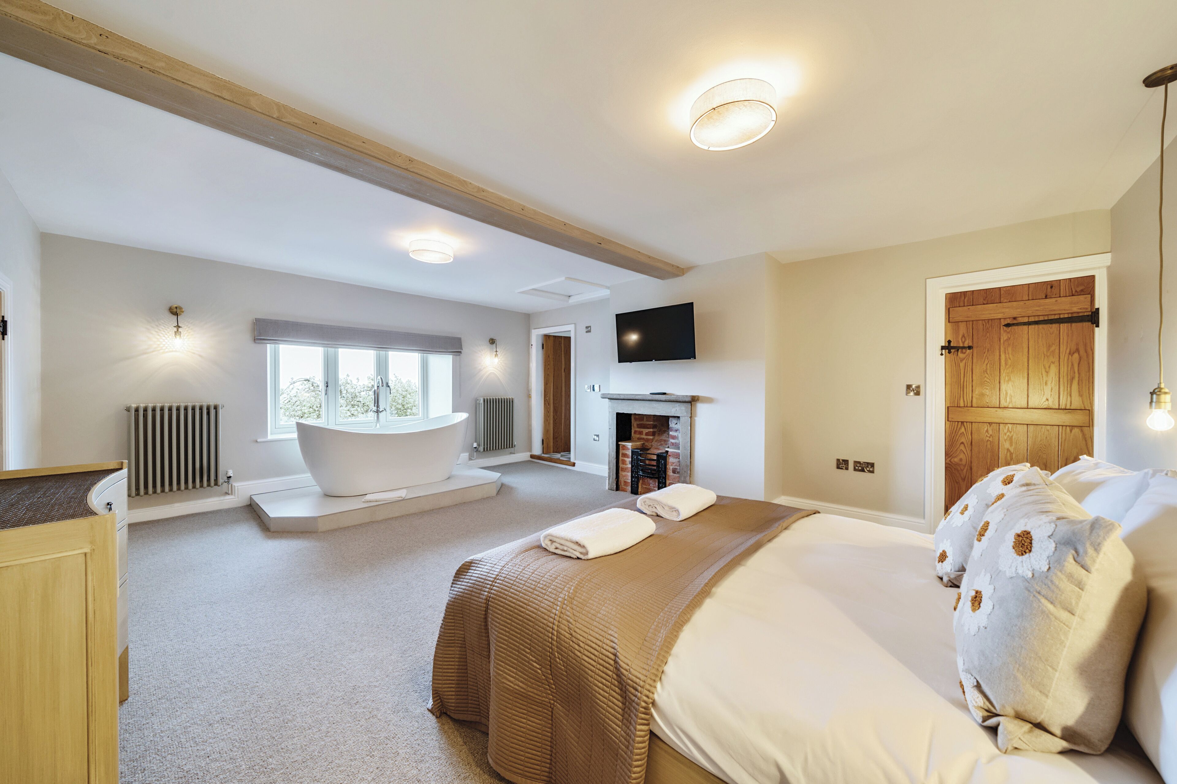 5 chambres, fer et planche à repasser, lit parapluie, Wi-Fi