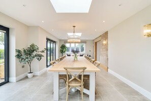 Dining - Newely Renovated Stunning Farmhouse with Hot Tub  (Stanton)