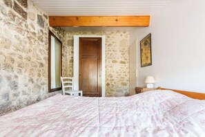 3 bedrooms, WiFi - Villa de 4 Chambres Avec Jardin Aménagé et Wifi à Génissac (Génissac)