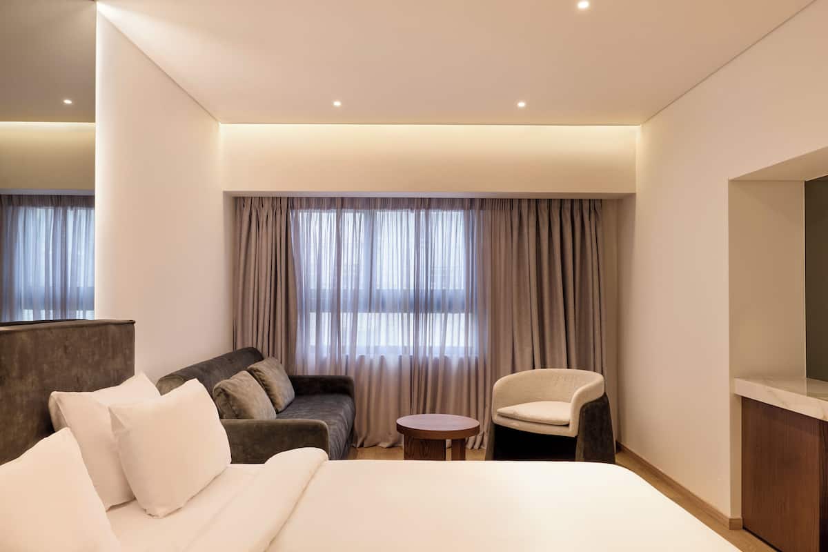 Acropolis Executive King Room