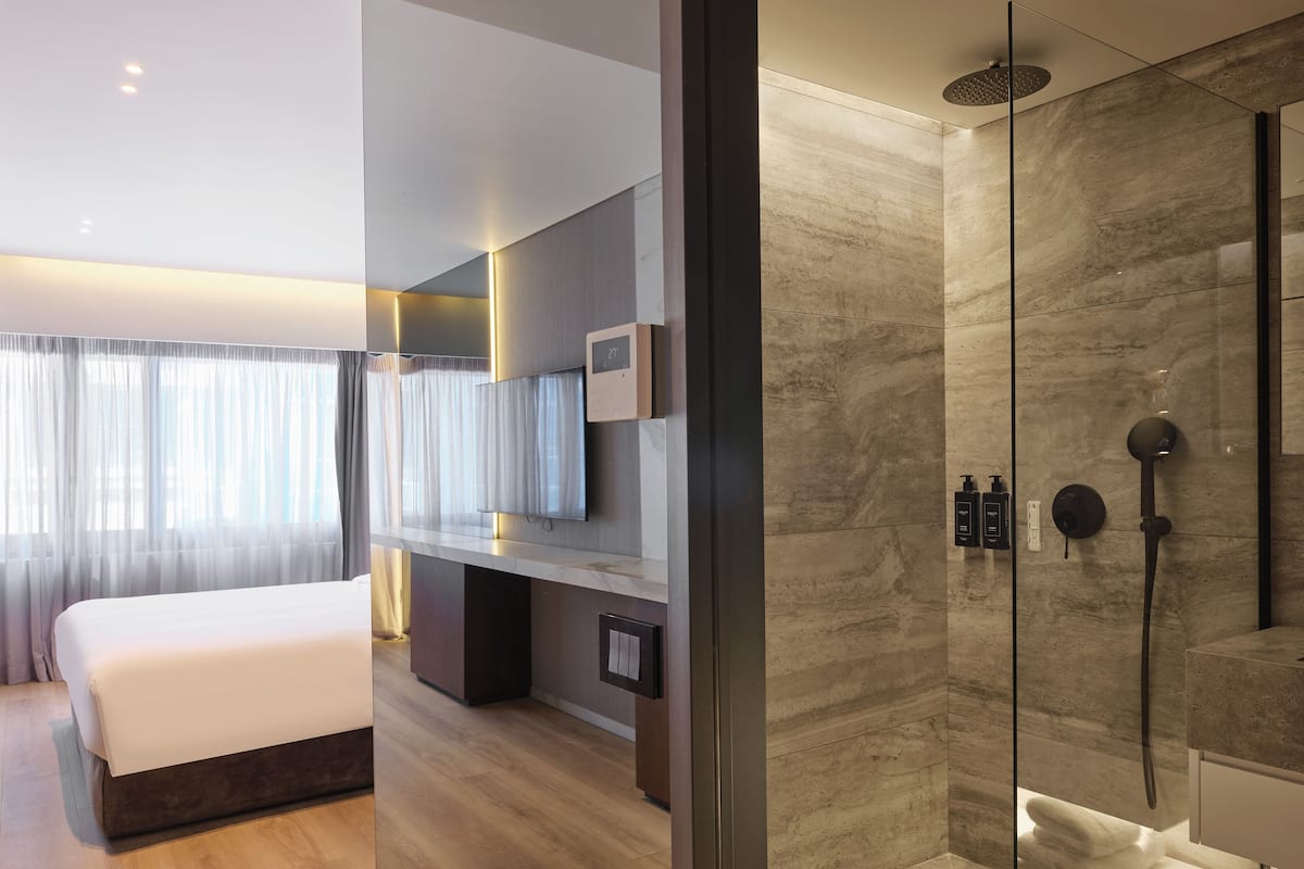 Standard-Doppelzimmer | Minibar, Zimmersafe, Schreibtisch, laptopgeeigneter Arbeitsplatz