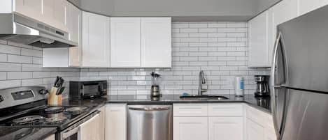 Fridge, microwave, oven, stovetop