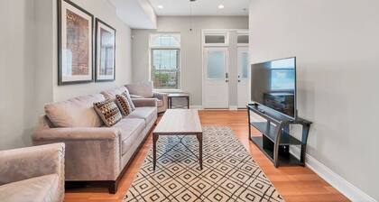 Entire building in The Grove, Perfect for Groups!