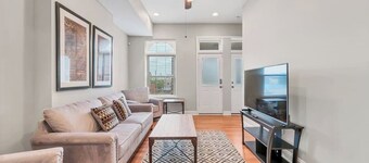 Entire building in The Grove, Perfect for Groups!
