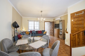 TV, fireplace - Cozy duplex in an urbanization with a swimming pool! (Torrevieja)