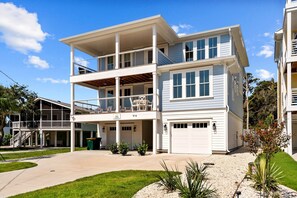 Exterior - New Listing - Seas the Day, gorgeous private heated pool, close to the beach (Kure Beach)