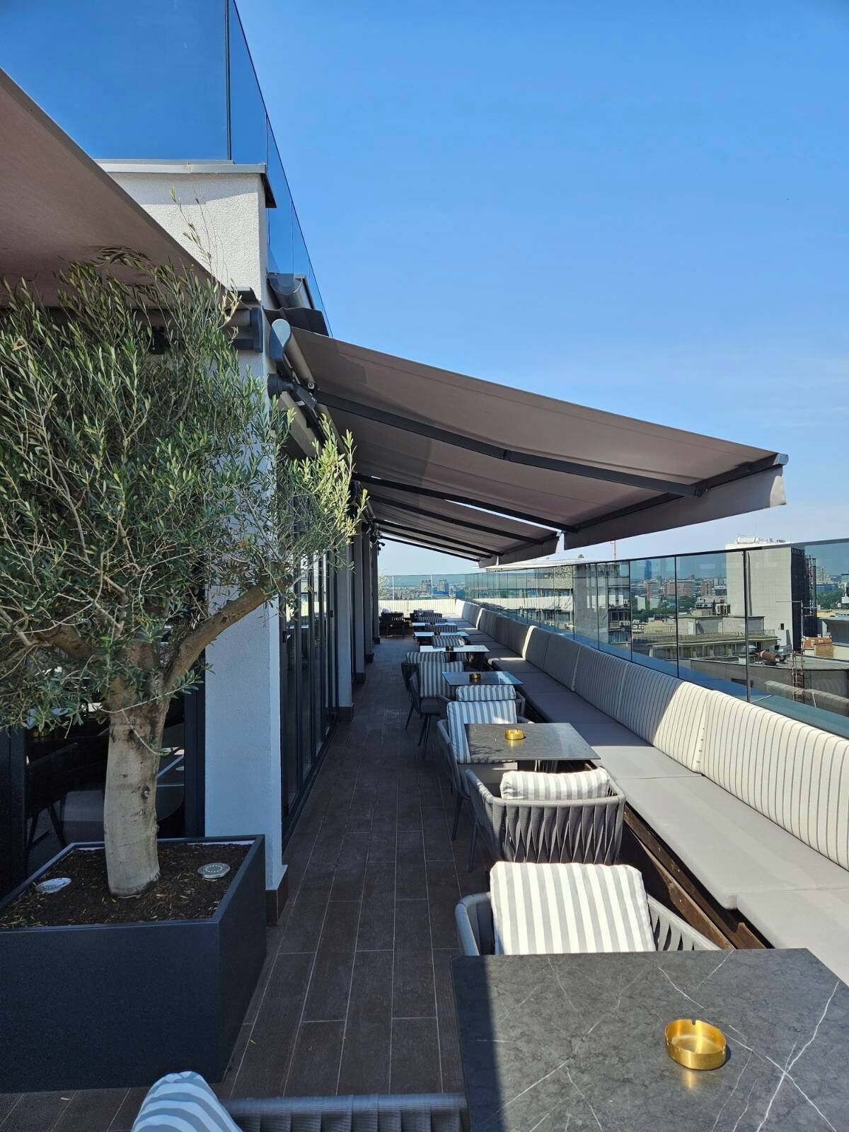 Foto - Lumiere Luxe Suites