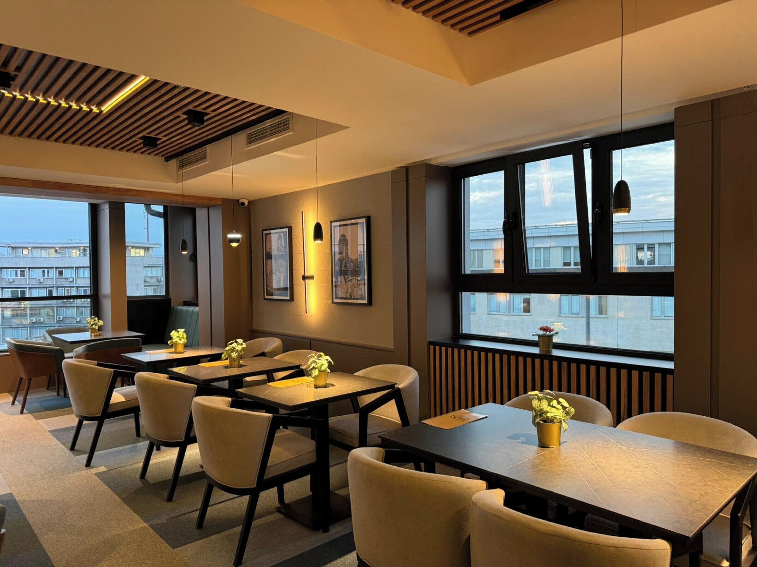 Photo - Lumière Hotel