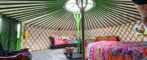 1 habitación y ropa de cama