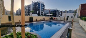 Apartment | Pool | Outdoor pool - Azizi Riviera 29 - Luxury Stay in Dubai (Dubai)