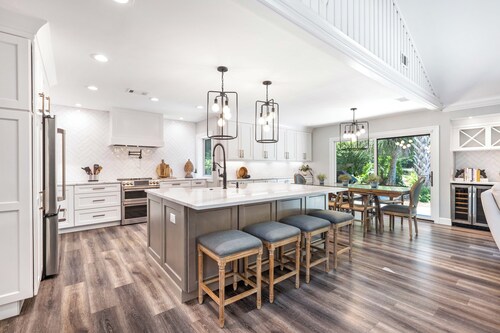 60 Lawton Rd: Sea Pines