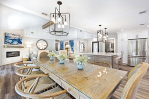 Dining - 60 Lawton Rd: Sea Pines (Hilton Head)