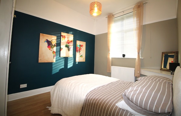 Maison | 3 chambres, fer et planche à repasser, accès au Wi-Fi (inclus)