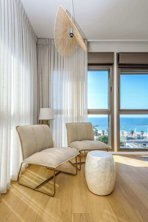 Interior - #Breathtaking 4BR/3BA Duplex Seafront (Tel Aviv-Yafo)