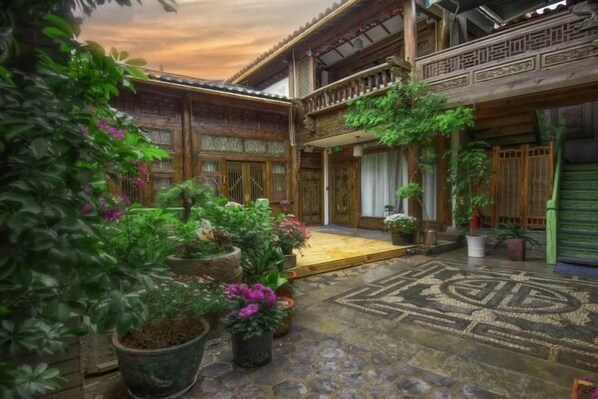 Garden - Jinghua Bieyuan Boutique Hostel (Lijiang)