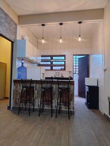 Kit 1 Quarto - Centro - Prox a Praia - Wifi - Smartv - Churrasqueira - Secador