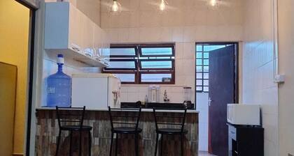 Kit 1 Quarto - Centro - Prox a Praia - Wifi - Smartv - Churrasqueira - Secador