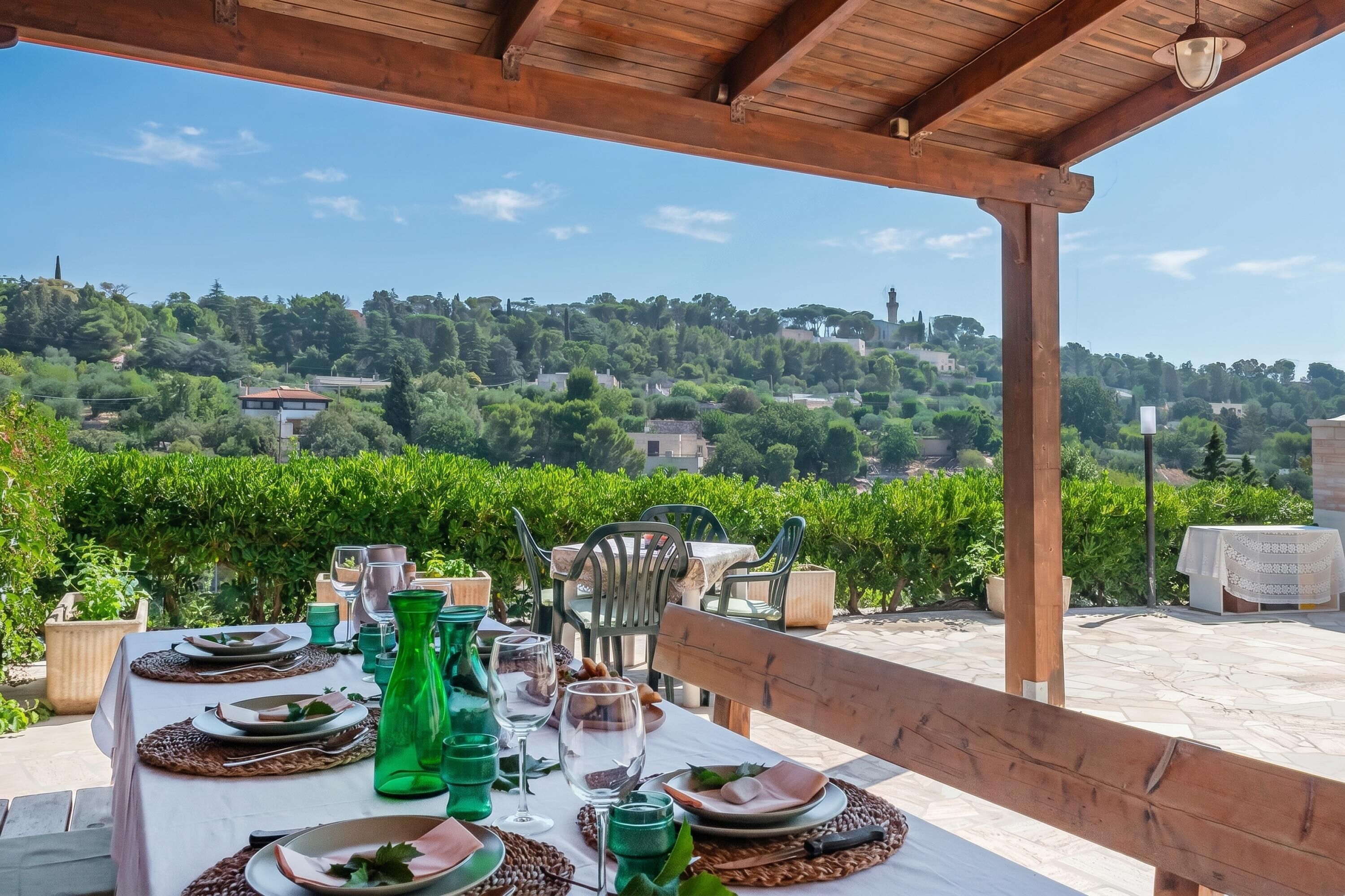 Casa familiare, camere multiple, lato montagna (Casa Vacanze Minare Selva di Fasano) | Ristorazione all'aperto