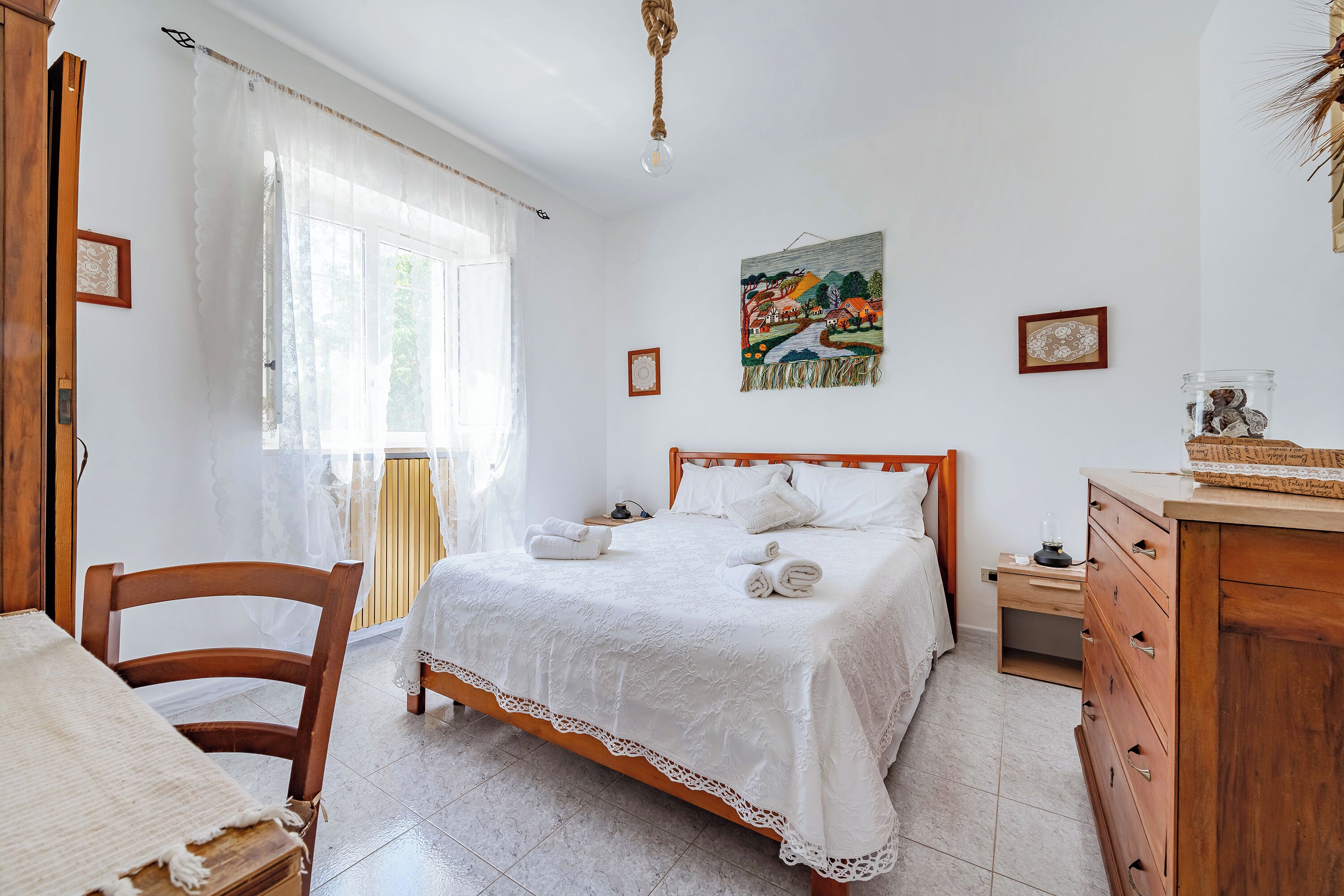 3 phòng ngủ, khu vực làm việc phù hợp cho laptop 