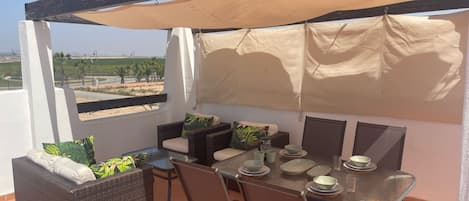 Apartment | Tempat makan luar