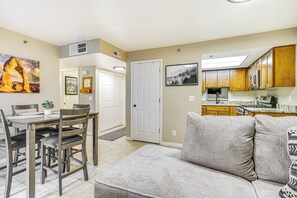 Front of property - Cozy & Centrally Located SLC Condo w/ Balcony! (Salt Lake City)