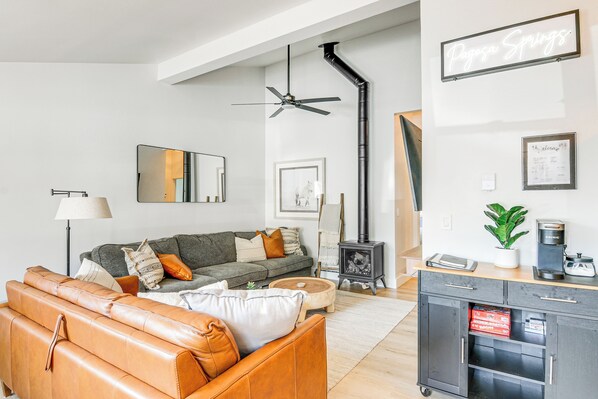 Apartment (2 Bedrooms) | Front of property