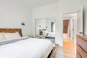 Apartment (2 Bedrooms) | Interior - Steps to Lake Pagosa! Remodeled Home w/ Sleds (Pagosa Springs)