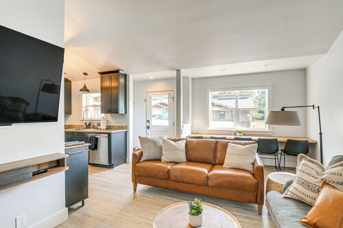 Steps to Lake Pagosa! Remodeled Home w/ Sleds