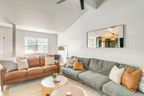 Apartment (2 Bedrooms) | Interior - Steps to Lake Pagosa! Remodeled Home w/ Kayaks (Pagosa Springs)