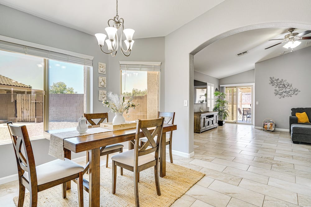 Tucson Home w/ Patio, Grill & Mountain Views! - Red Rock, AZ