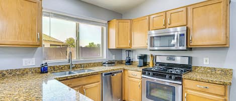 House (3 Bedrooms) | Interior