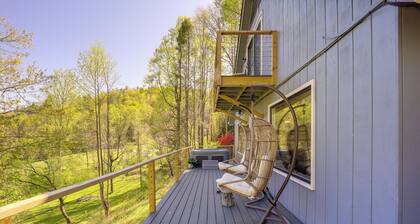 24-acre Cottage w/ Hot Tub ~ 10 Mi to Blowing Rock