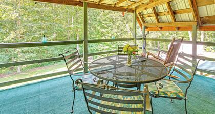 5 Mi to Cave Run Lake: Wellington Cabin w/ Deck!
