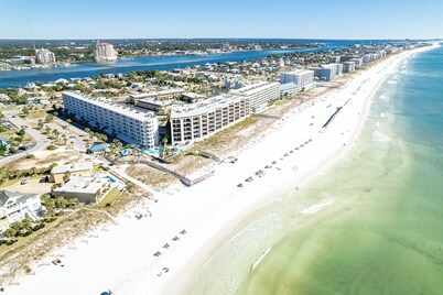 3BR SeaCrest 515AB~Beachfront Complex