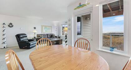 423 To the Ocean and Beyond - Beautiful Oceanview Condo