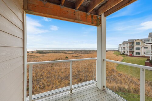 423 To the Ocean and Beyond - Beautiful Oceanview Condo