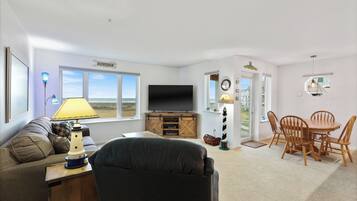Smart TV, DVD player, stereo