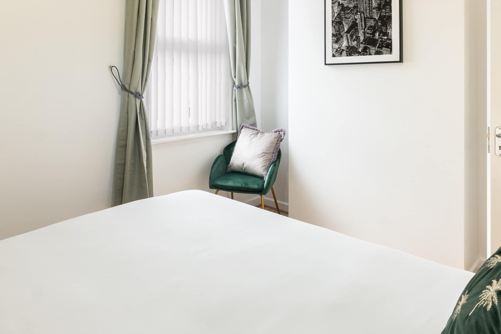 2 bedrooms, WiFi, bed sheets