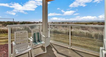 112 Oceanfront Ground floor, hear the Ocean roar