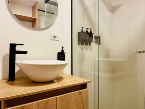 Apartment | 3 bedrooms, Internet - w Radiant 3BR w Fantastic Deco in Laureles (Medellín)