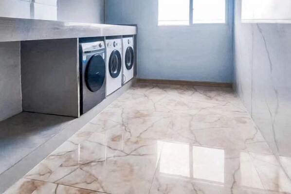 Interior - Bai Yas Hotel (Zunyi Haier Avenue &Wuyue PIaza Branch) (Zunyi)