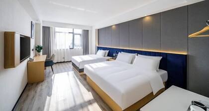 Bai Yas Hotel (Zunyi Haier Avenue &Wuyue PIaza Branch)